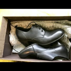 Italian black oxford with heel size 37